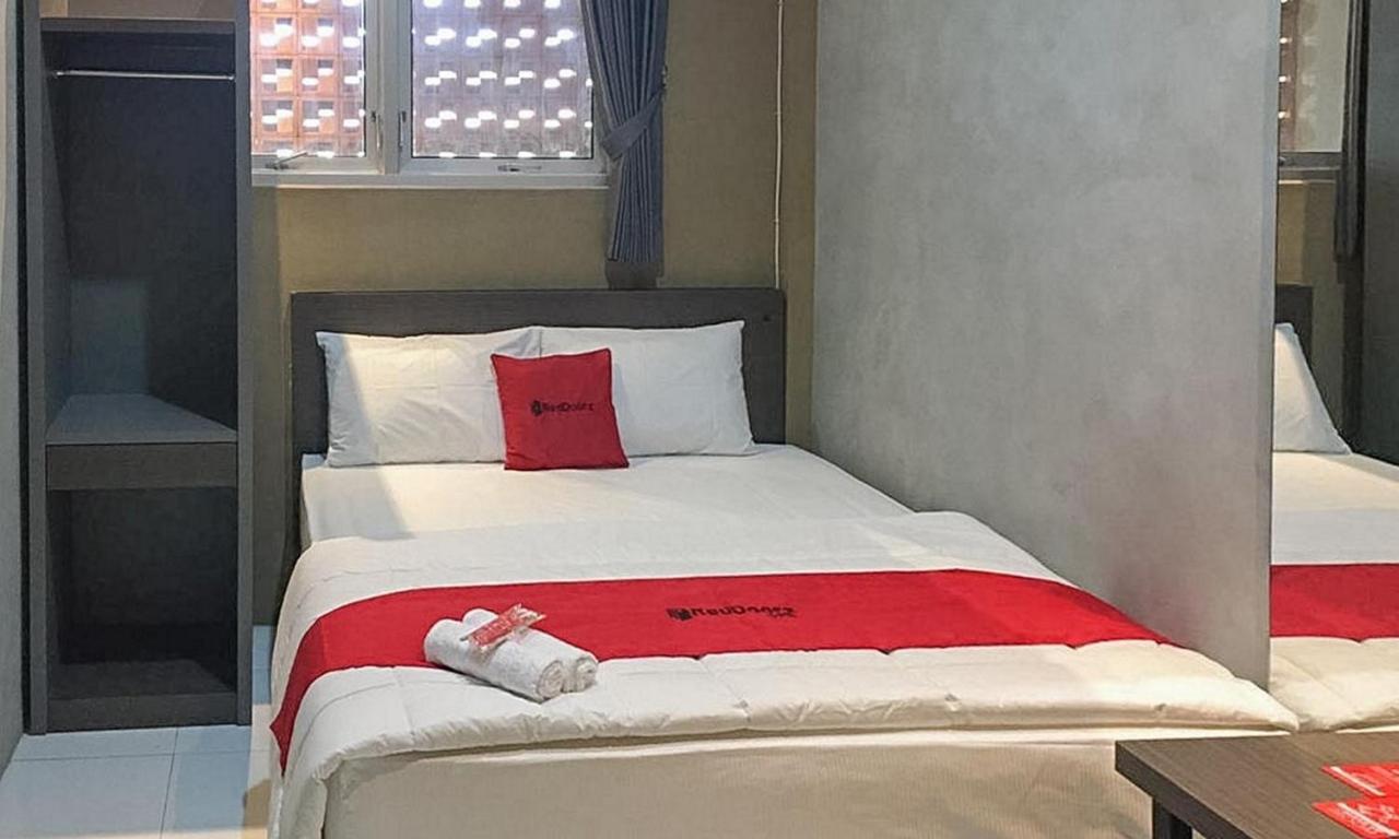 Hotel Reddoorz Near Wisata Paribendo Lawang Exterior foto
