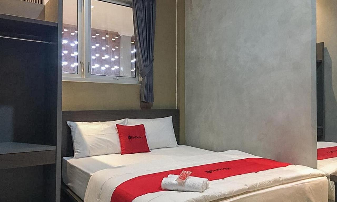 Hotel Reddoorz Near Wisata Paribendo Lawang Exterior foto